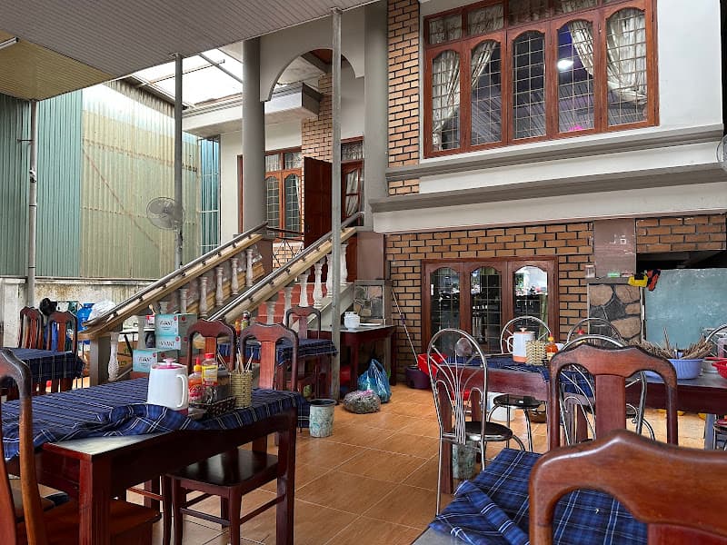 Quán Phở Nguyệt