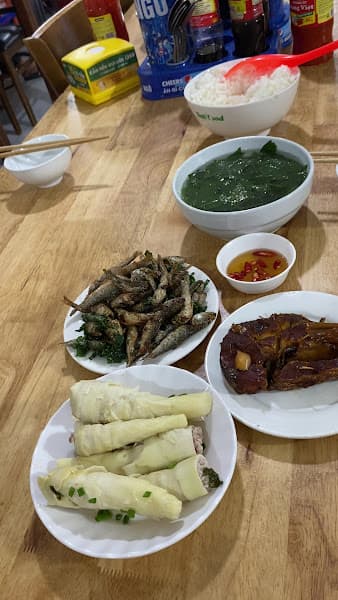 Hình ảnh Nhà Hàng Bốn Nguyệt - 3