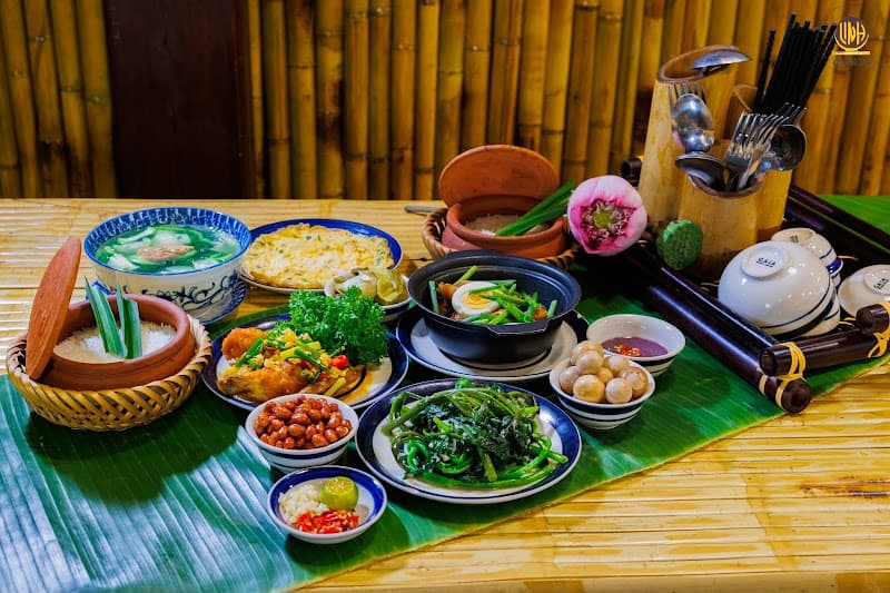 Hình ảnh Cơm Nhà Linh - Vietnamese restaurant - 2