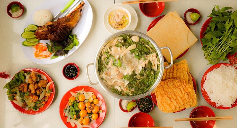 Hình ảnh Tao Ngộ (Lẩu Gà Lá É Phú Yên) (Má Heo Nướng) - 3