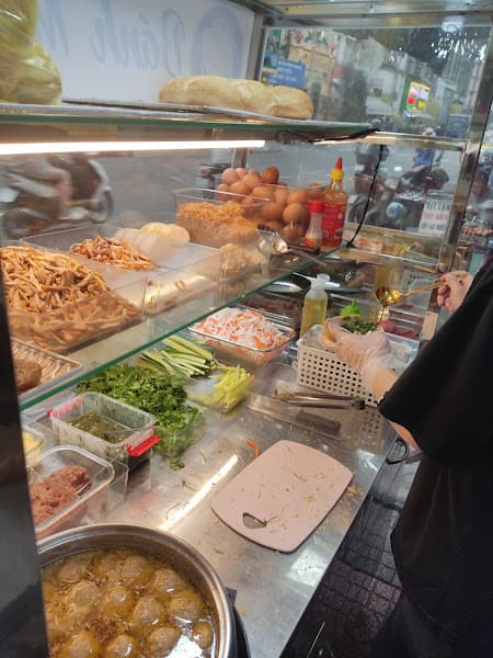 Hình ảnh Bánh Mì Xíu Mại Má Tư - 4