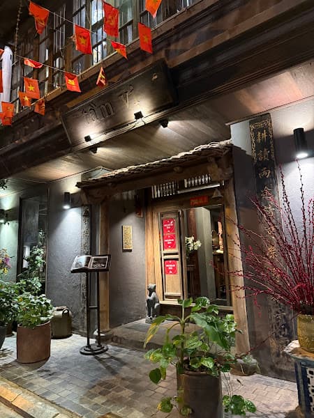 Nhà hàng Tầm Vị