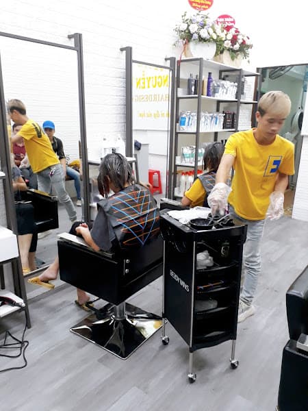 Hình ảnh LONG NGUYỄN HAIR DESIGN - 2