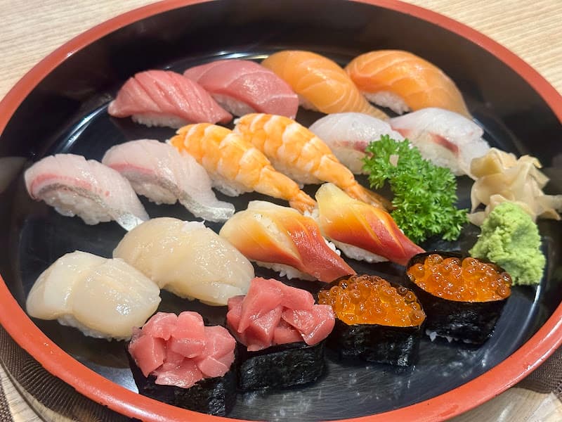 Hình ảnh Nhà Hàng Sushi Nhật Bản Hoa Cúc Vàng Hải Phòng ( sushiya KiKu ) - 4