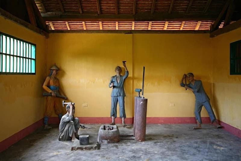 Ảnh bìa Nhà Đày Buôn Ma Thuột