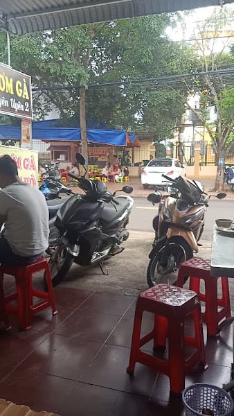 Hình ảnh Cơm Gà Uyên Uyên 2 - 4