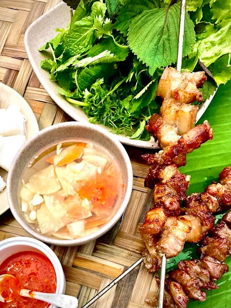 Hình ảnh Bún Thịt Xiên Nướng Than Hoa - Đặc Sản Ninh Bình - 3