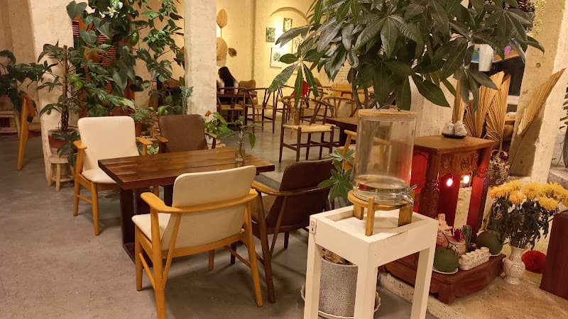 Hình ảnh Chill Land - Coffee Tea and Cake - 3