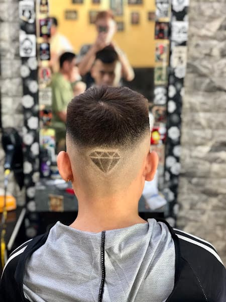 Hình ảnh Cắt tóc nam Long barberShop - 4