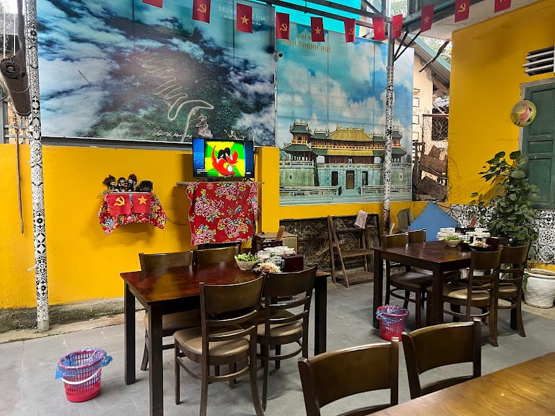 Hình ảnh Bún Bò Huế Chị Chị Em Em - 3