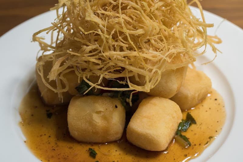 Hình ảnh Nhà Hàng Chay Đóa Sen Vàng Trần Hưng Đạo - 6