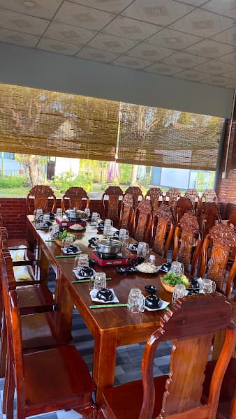 Ảnh bìa Ẩm Thực Làng Tre Việt