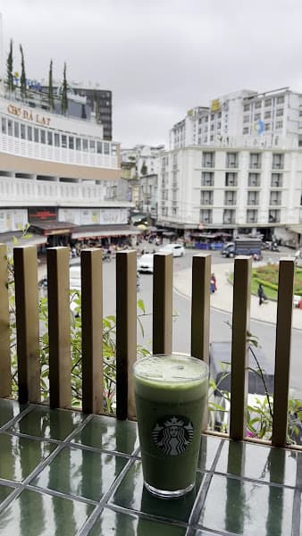 Hình ảnh Starbucks Galaxy Tulips Đà Lạt - 4
