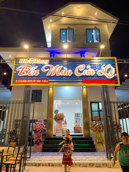 Nhà hàng Bốn mùa Cửa Lò