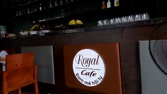 Hình ảnh Royal cafe - 3