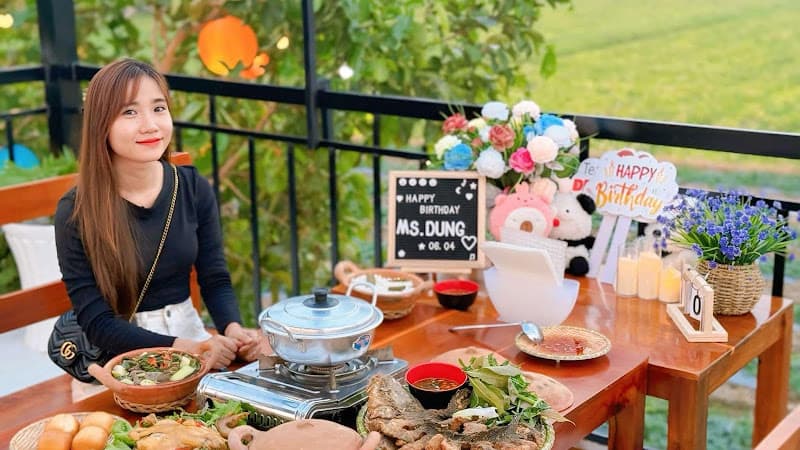 Hình ảnh Quán ăn Hương Đồng - Lẩu Gà Hầm Dừa - Các Món Ăn Đồng Quê Tây Ninh - 4