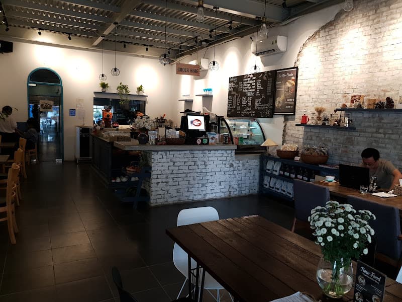 Ảnh bìa H Coffee House