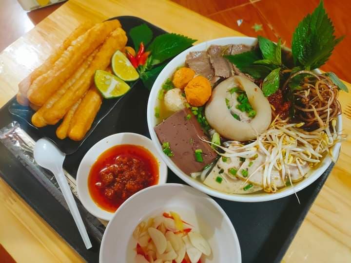 Hình ảnh Bún bò Huế Quang Chui - 2