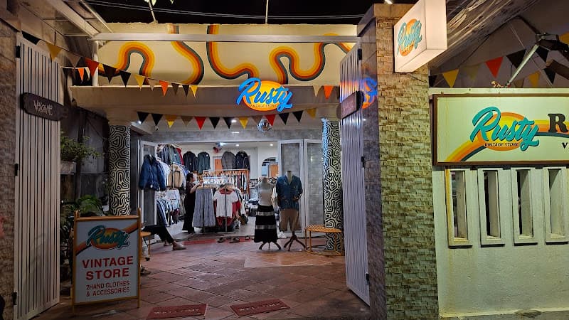 RUSTY VINTAGE 2HAND STORE HUẾ