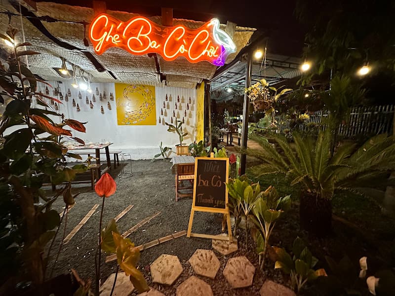 Ảnh bìa Hồ Câu Gia Đình Nhà BA CÒ