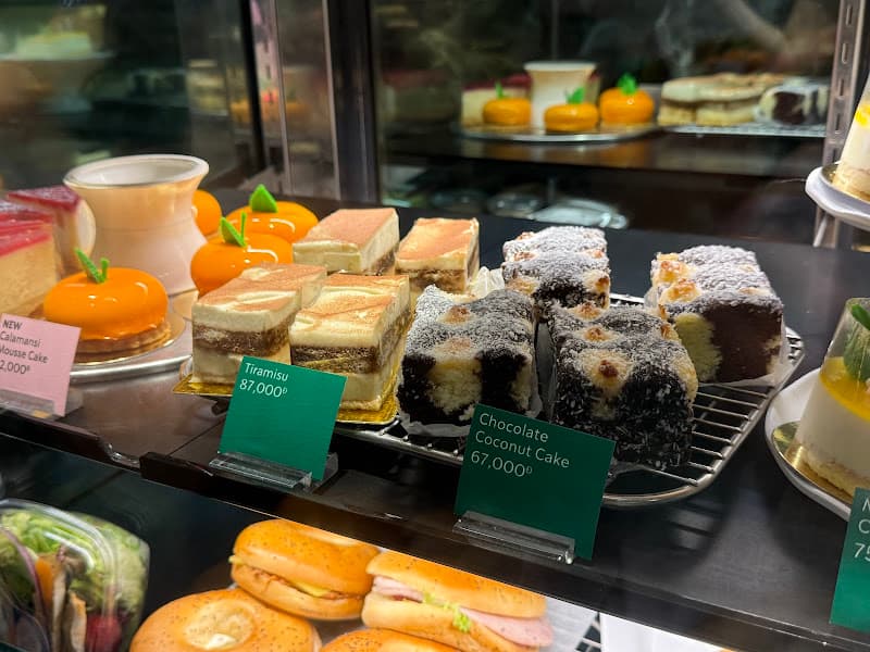 Hình ảnh Starbucks Reserve Nhà Thờ - 3