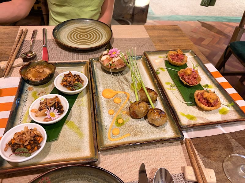 Hình ảnh Vị Huế Restaurant & Café - 5