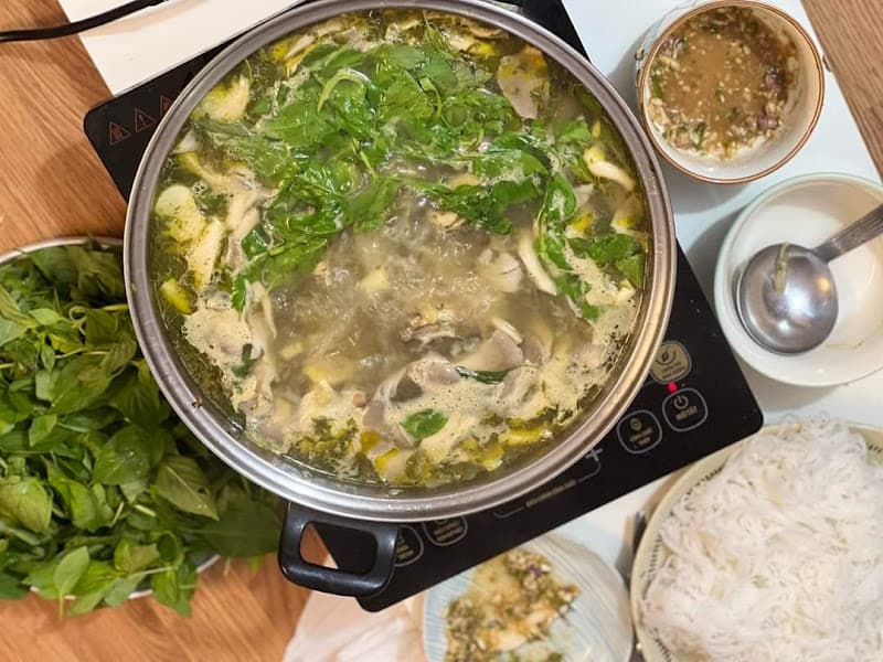 Hình ảnh Lẩu gà lá é Phú Yên chính gốc - 3