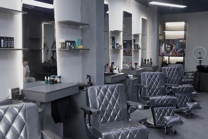 Hình ảnh MeDốt Barbershop - Cắt Tóc Nam Cần Thơ - 3