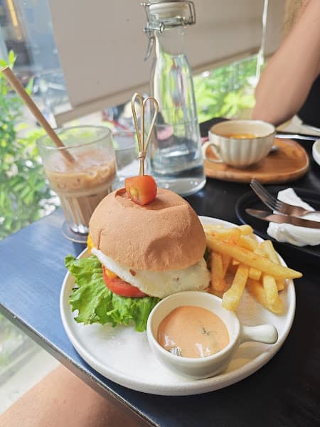 Hình ảnh Đa:mê Café - Coffee & Breakfast - 3