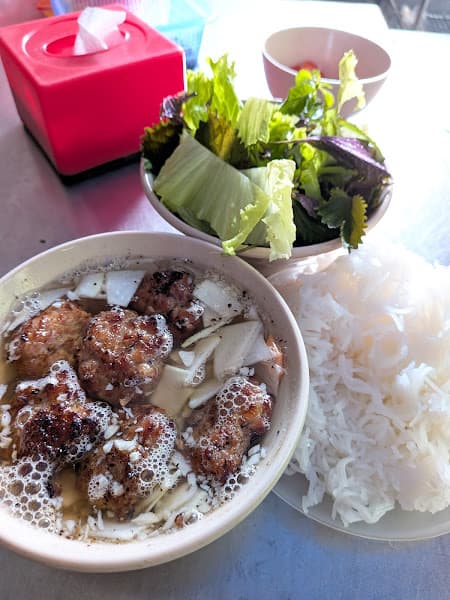 Hình ảnh Bún chả vỉa hè - 3