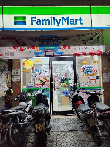 Ảnh bìa FamilyMart 206 Xô Viết Nghệ Tĩnh