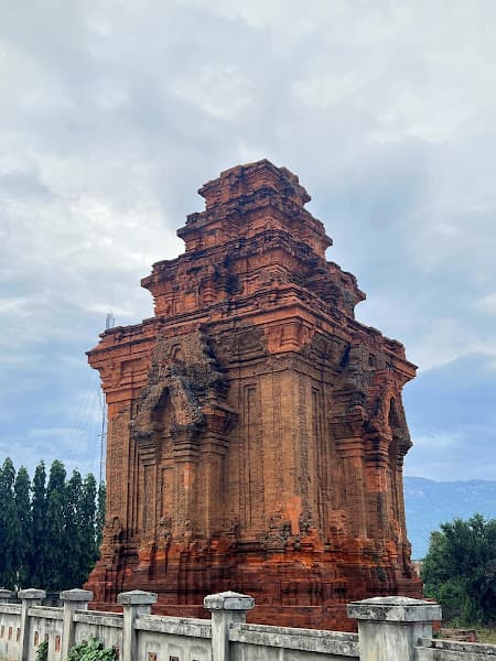 Ảnh bìa Di tích Tháp Chăm Hòa Lai
