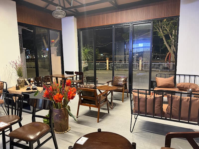 Hình ảnh Trầm cafe - 4