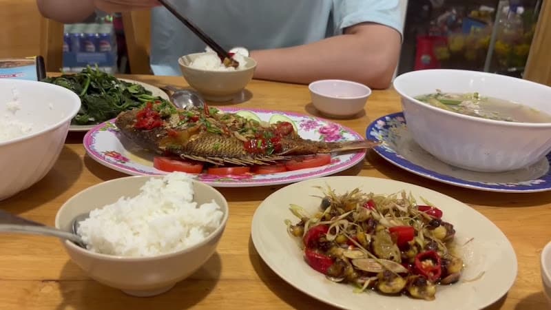 Hình ảnh Cơm Hải Sản Út Ngọc - 5