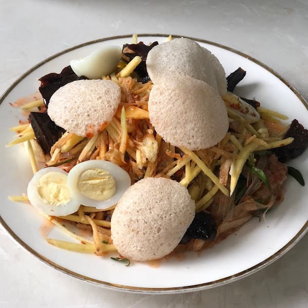 Quán ăn vặt Cô Loan