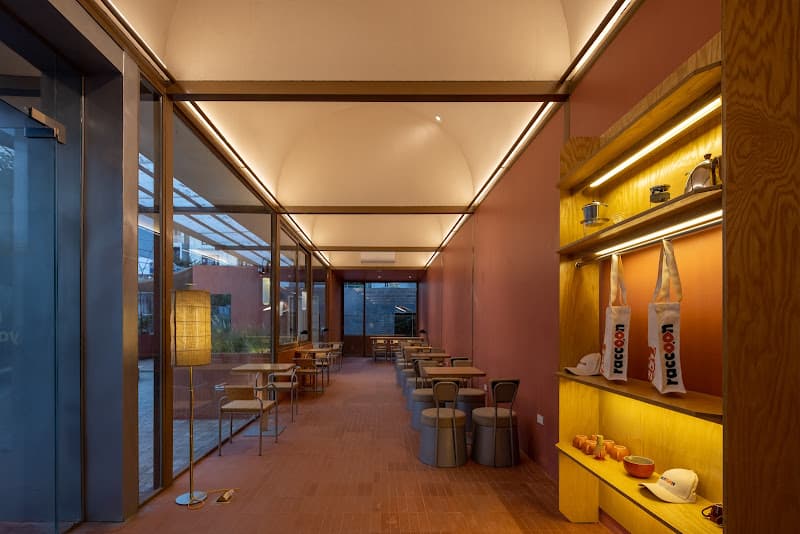 Raccoon coffee • Chợ Tre