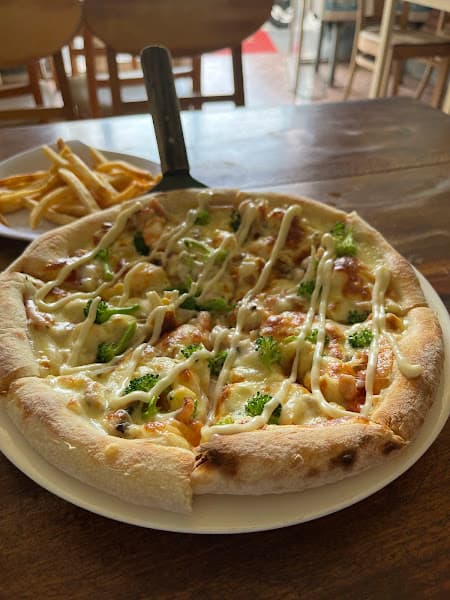 Hình ảnh Pizza nướng lò củi - 2