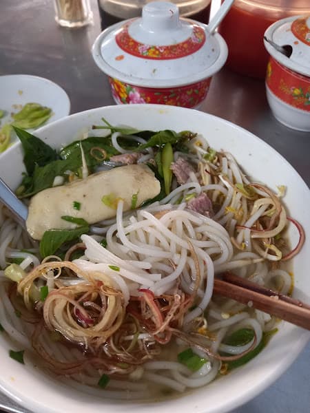 Bún Bò Huế Định Quán (Mì Quảng)