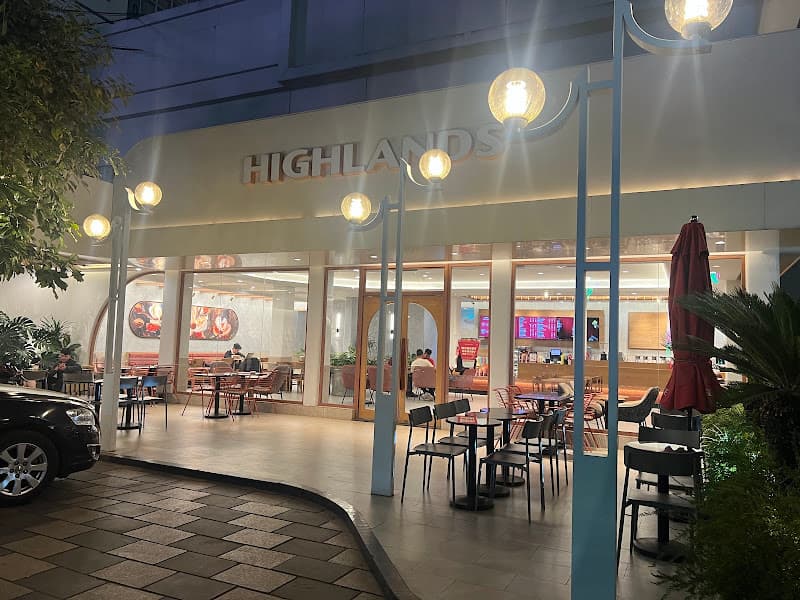 Ảnh bìa Highlands Coffee 03 Nguyễn Tất Thành Pleiku