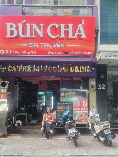 Quán Bún Chả Gia Truyền34 _ Nước Ép Sinh Tố Bé Mập
