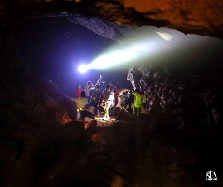 Ảnh bìa Đảo Năm Bầu