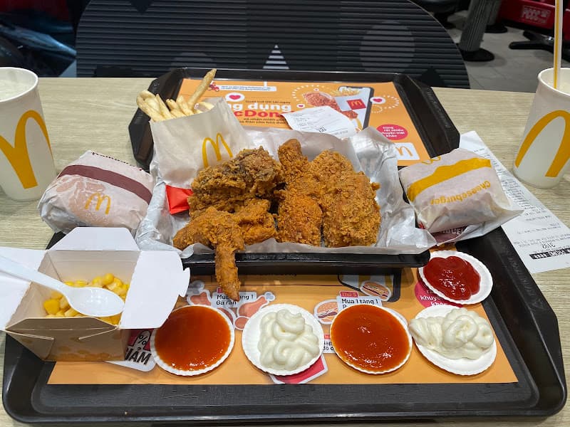 Hình ảnh McDonald's Nguyễn Văn Lộc - 3