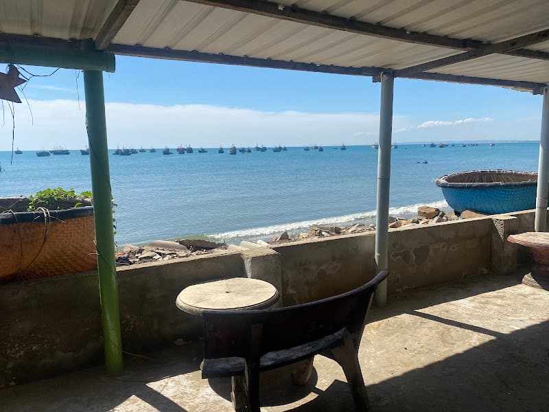 Ảnh bìa Quán hải sản quê hương