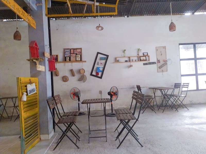 Nhà Trong Xóm coffee