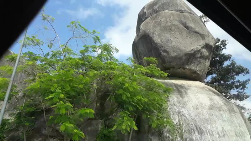 Hình ảnh Đá Ba Chồng - 4