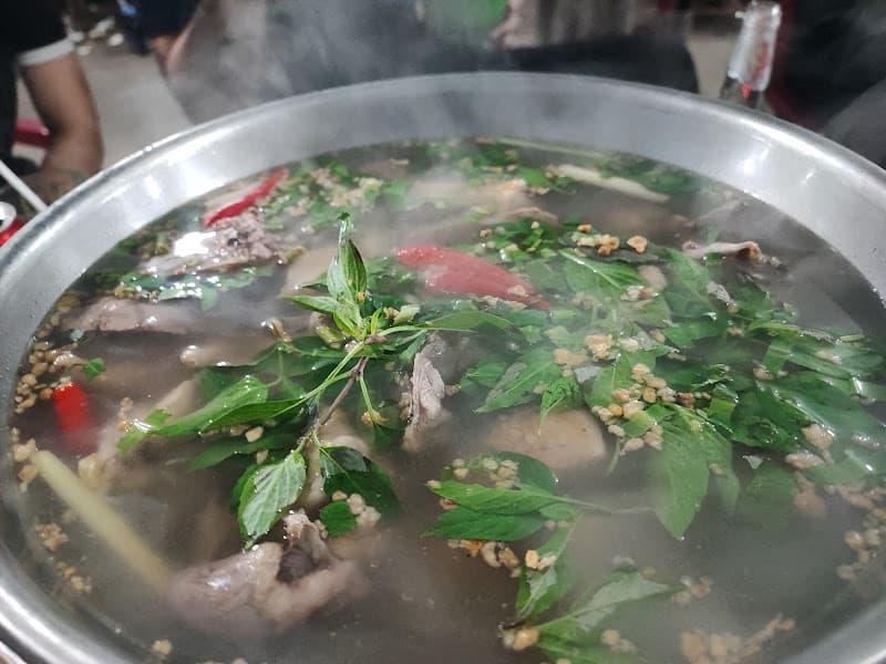 Ảnh bìa Quán nhậu Tỷ Lùn