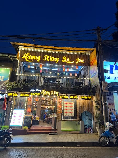 Nhà Hàng Hương Rừng Sapa