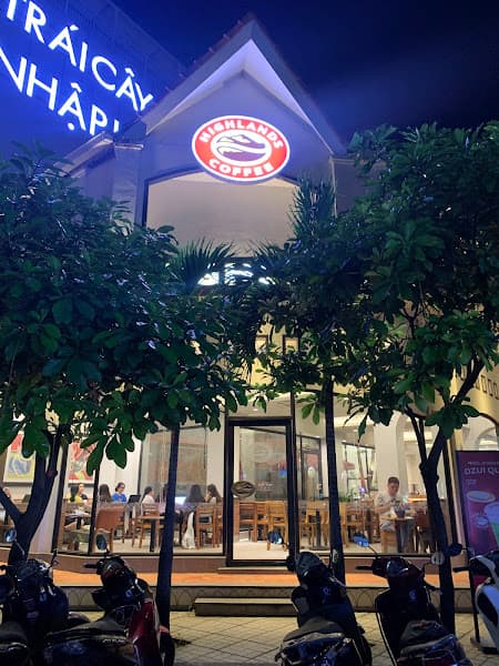 Hình ảnh Highlands Coffee Tran Hung Dao Di An - 2