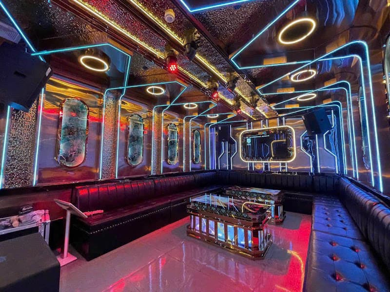 Hình ảnh Karaoke Golden Crown - 3