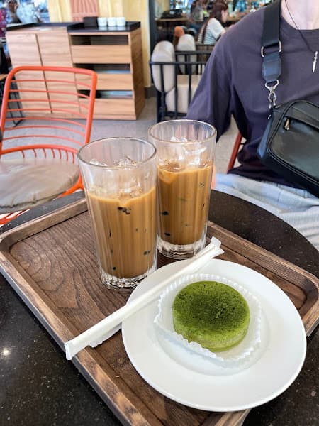 Hình ảnh Highlands Coffee 123 Lê Thánh Tôn - 2